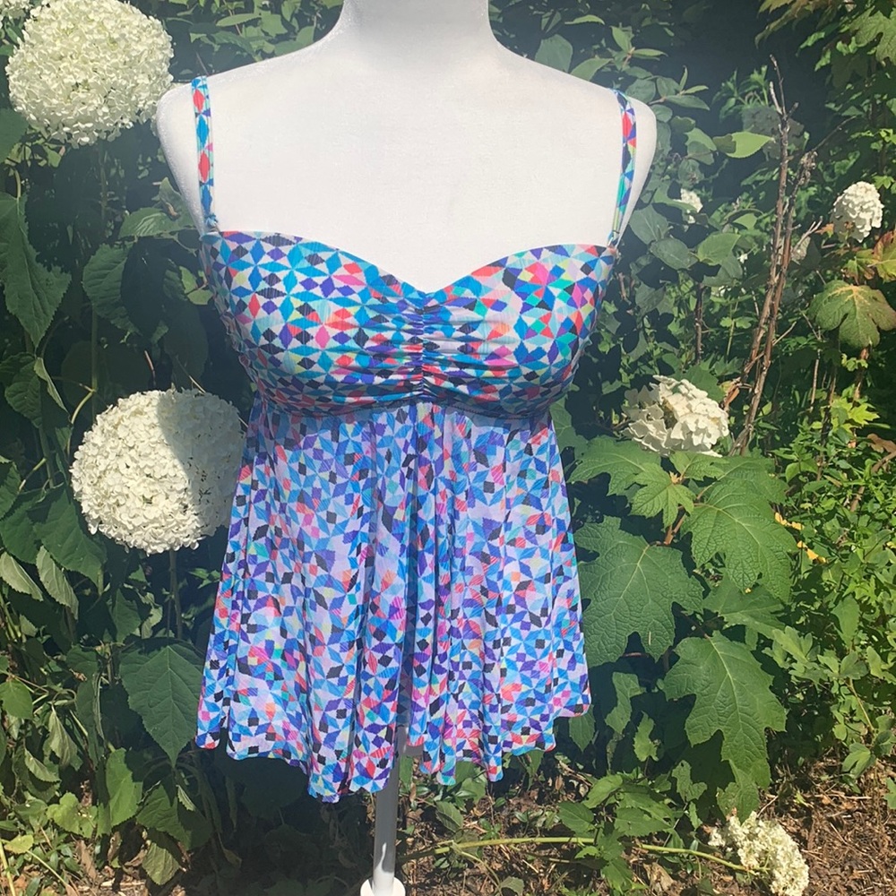 Tanking with detachable lingerie straps